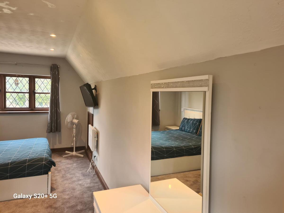 The Reading Whole Apartment With Private Lake And Gardens Eksteriør billede